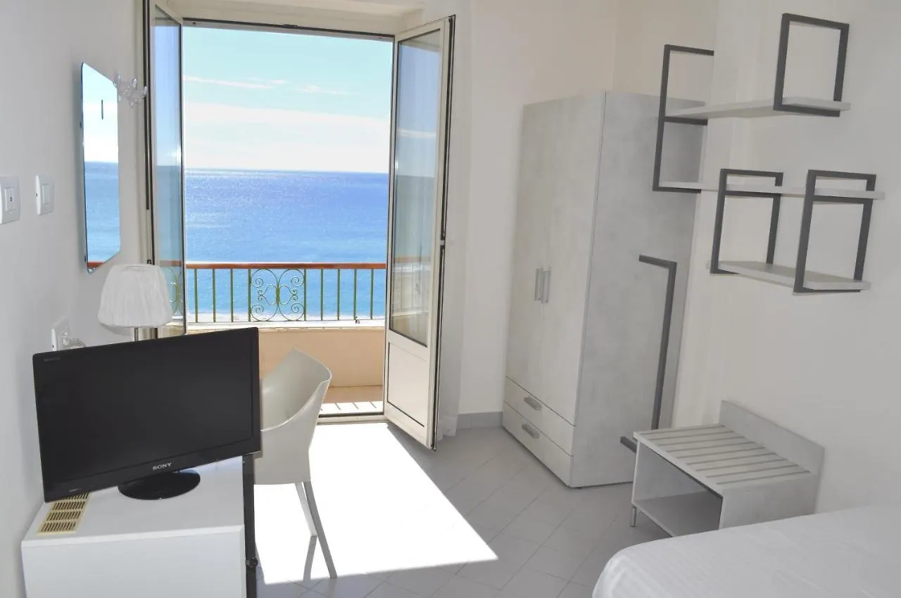 Hotel Boncardo Finale Ligure 4*,