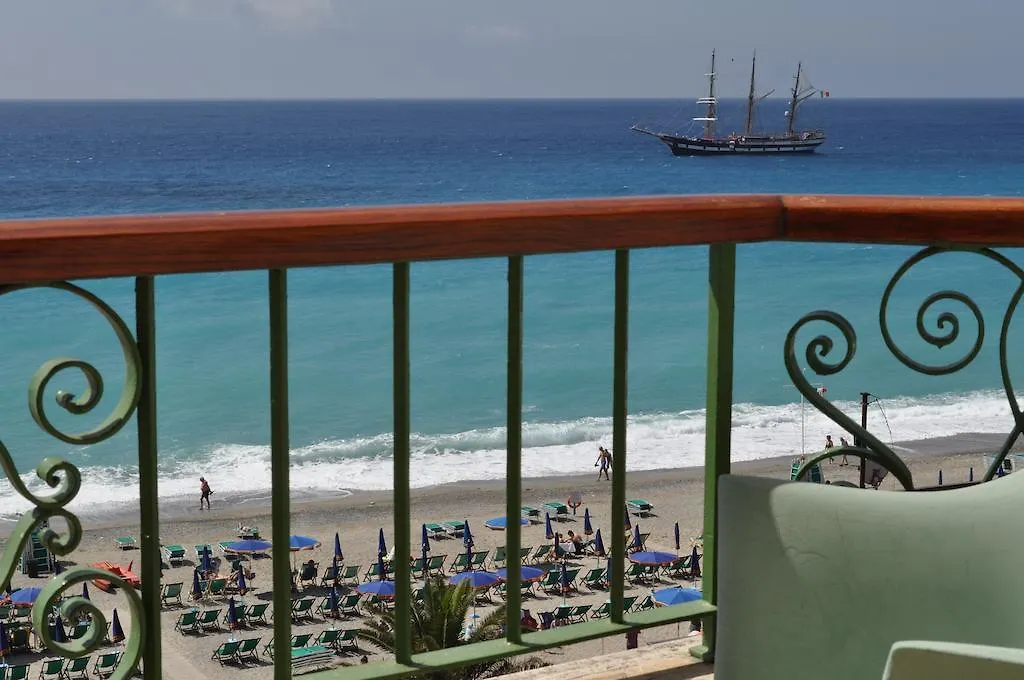 Hotel Boncardo Finale Ligure 4*,